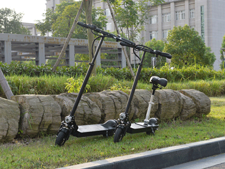 共享電動滑板車陸續入駐大學校園，意味著什么？